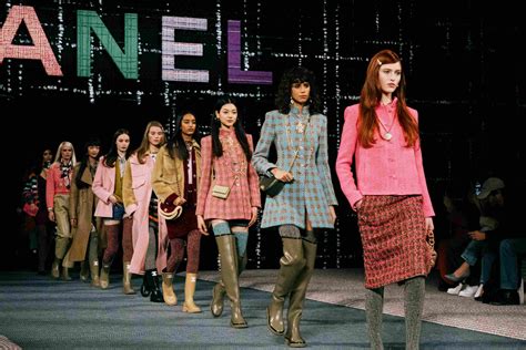 paris fashion week 2022 chanel